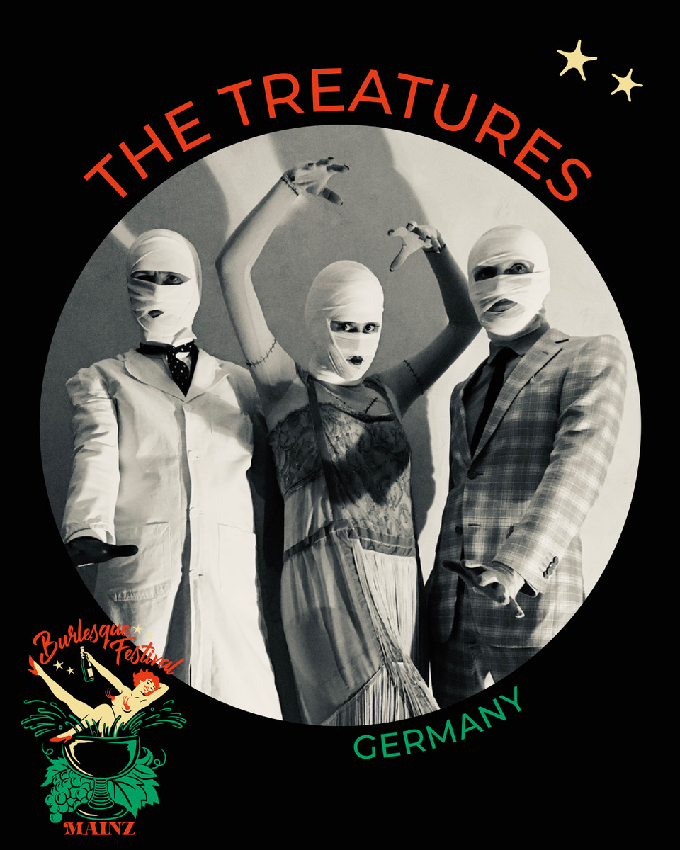 Coco Charnelle – Burlesque Performer from France